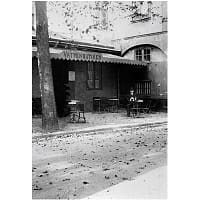 An old black and white image of the water shop in Kungsträdgården in Stockholm