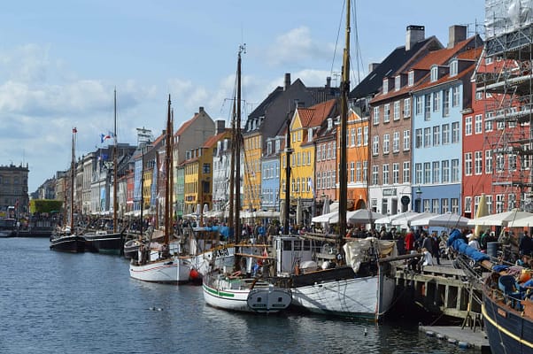 architecture-boats-buildings-416024 architecture-boats-buildings-416024